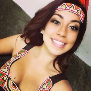 Meet your Posher, Paola